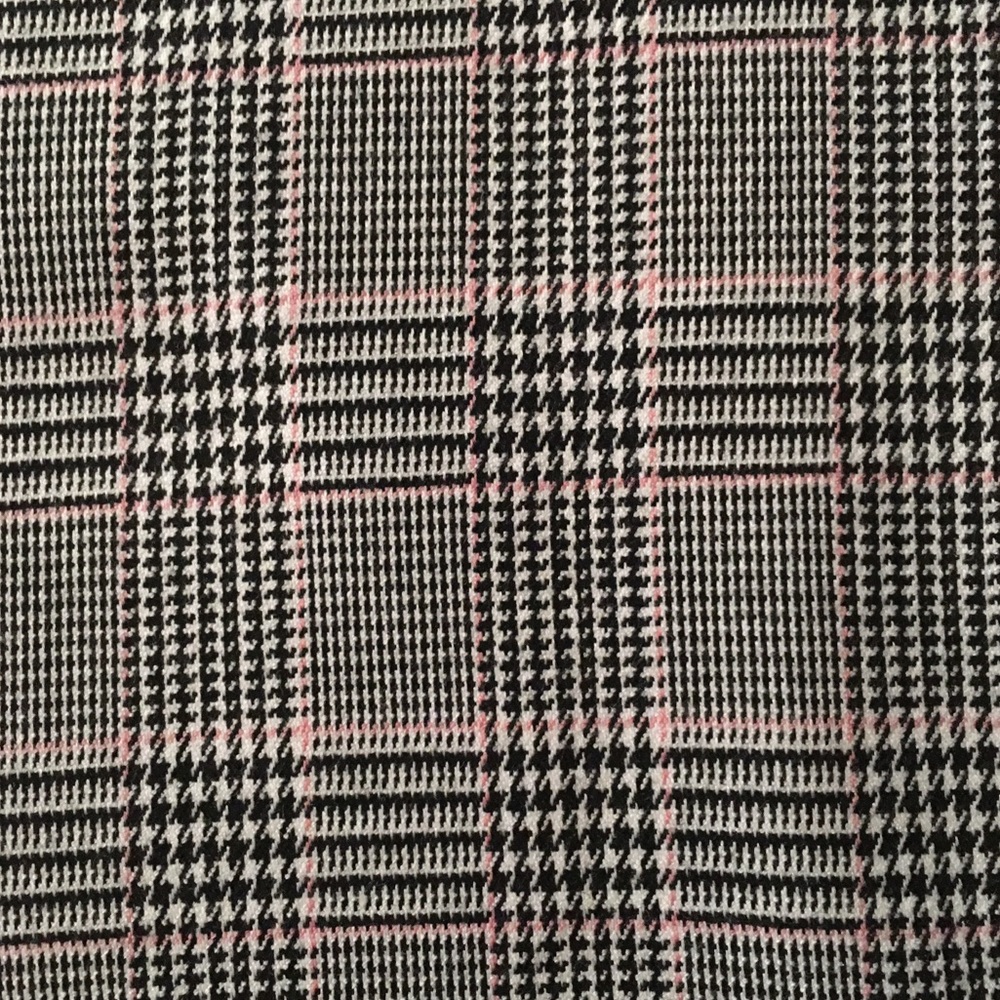 *Tokito* Size 12 plaid/houndstooth asymmetrical skirt. - Picture 9 of 10